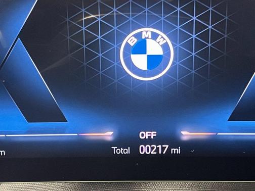 2025 BMW 760 760i xDrive