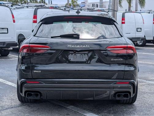 Nero Tempesta Metallic 2024 Maserati Grecale Trofeo