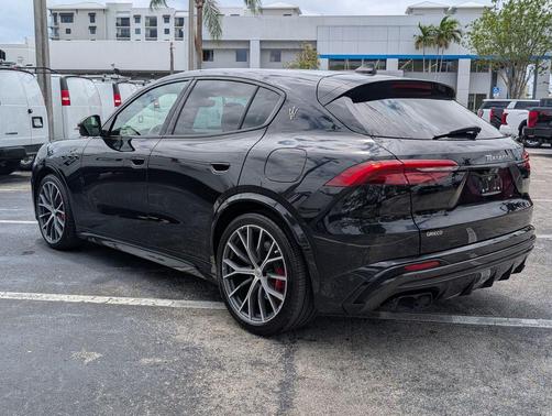 Nero Tempesta Metallic 2024 Maserati Grecale Trofeo