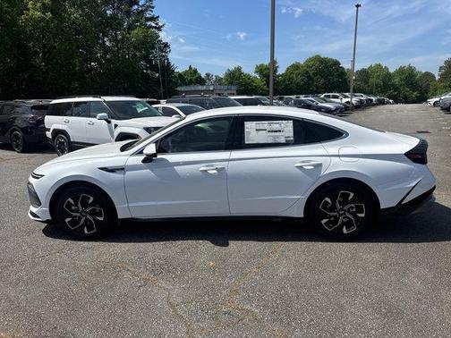 2025 Hyundai SONATA SEL
