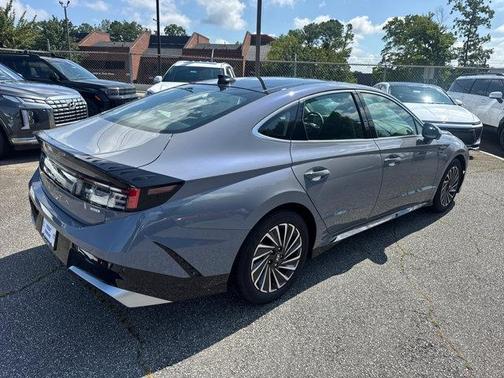 2025 Hyundai SONATA Hybrid Limited