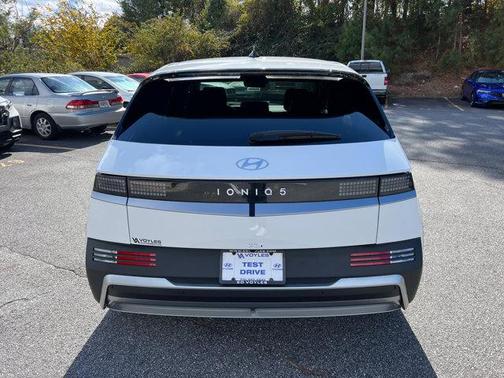 2026 Hyundai IONIQ 5 SEL