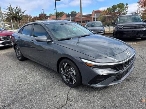 2025 Hyundai ELANTRA Limited