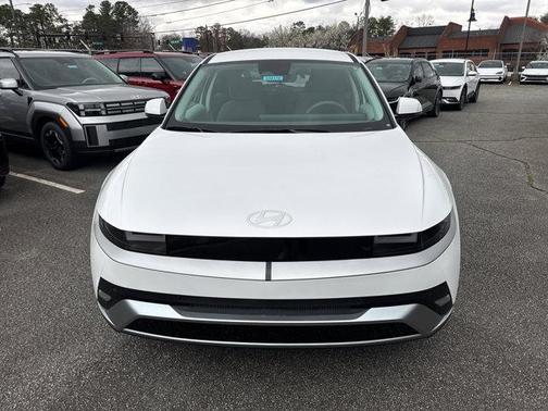 2025 Hyundai IONIQ 5 SE