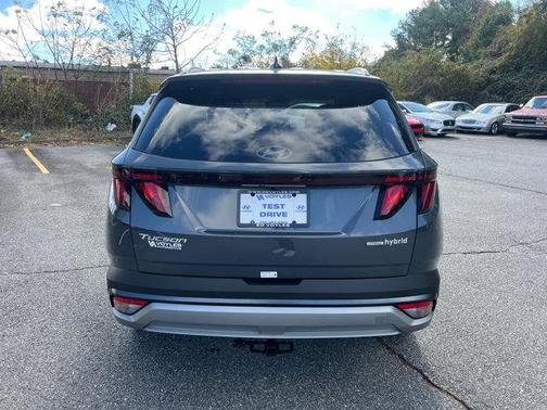 2026 Hyundai TUCSON Hybrid SEL