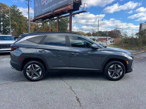 2026 Hyundai TUCSON Hybrid SEL