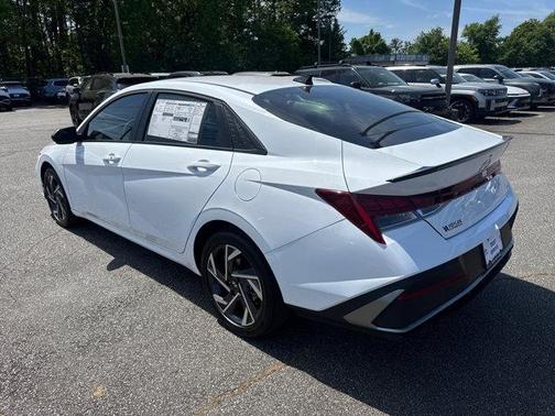2025 Hyundai ELANTRA HEV SEL Sport