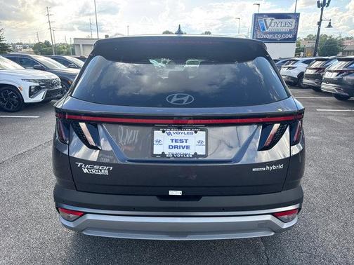 2025 Hyundai TUCSON Hybrid Limited