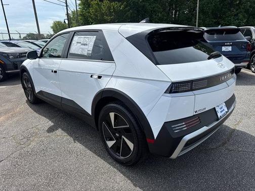 2025 Hyundai IONIQ 5 SE