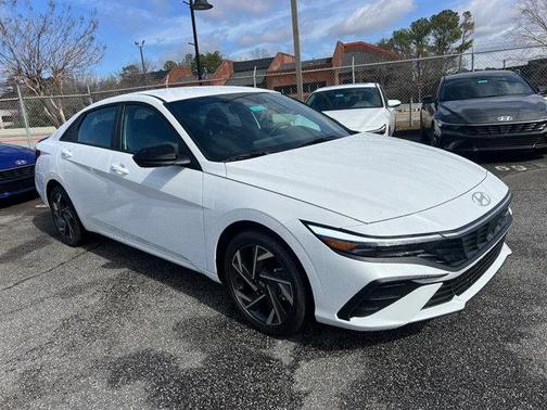 2025 Hyundai ELANTRA HEV SEL Sport