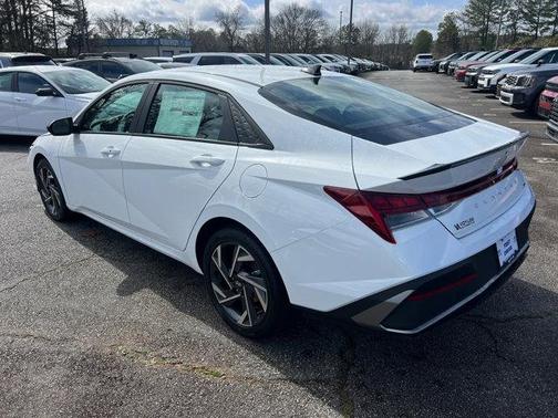 2025 Hyundai ELANTRA HEV SEL Sport