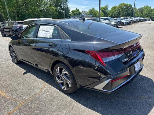 2025 Hyundai ELANTRA HEV Limited