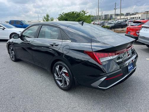2024 Hyundai ELANTRA HEV Limited