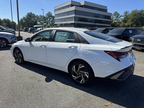 2025 Hyundai ELANTRA HEV SEL Sport