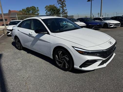 2025 Hyundai ELANTRA HEV SEL Sport