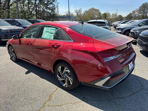2025 Hyundai ELANTRA Limited