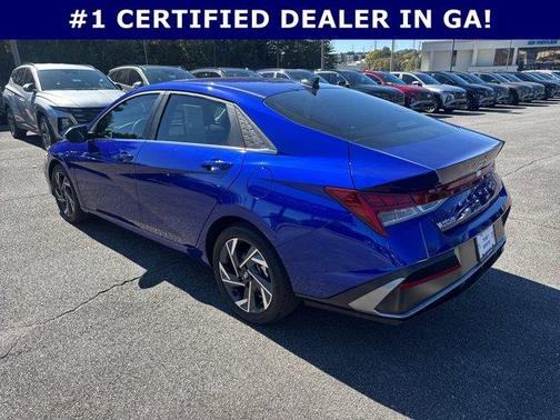 2025 Hyundai ELANTRA Limited