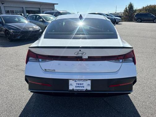 2025 Hyundai ELANTRA SEL Sport