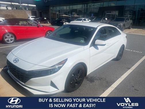 2022 Hyundai ELANTRA SEL