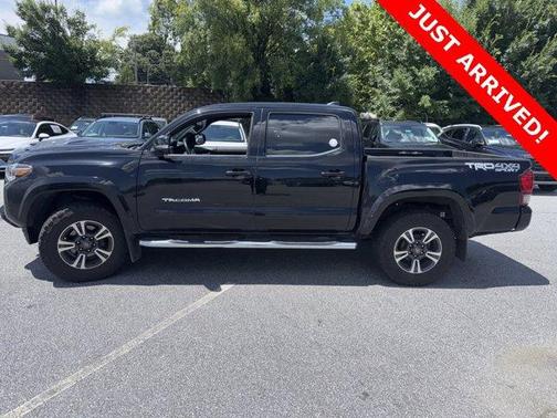 2017 Toyota Tacoma TRD Sport