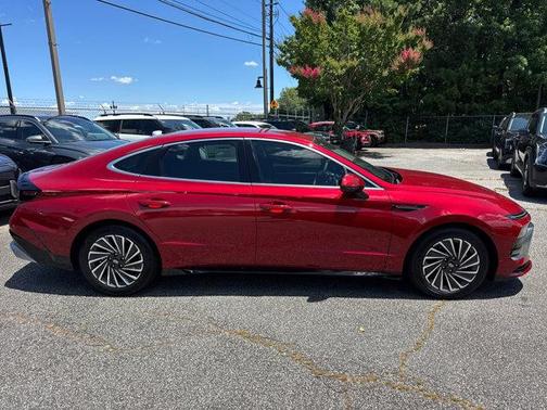 2025 Hyundai SONATA Hybrid SEL