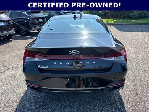 2022 Hyundai ELANTRA SEL