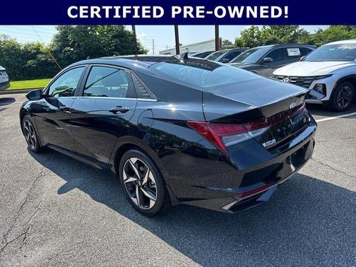 2022 Hyundai ELANTRA SEL