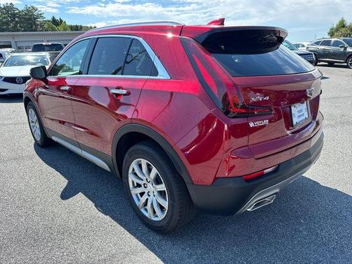 2023 Cadillac XT4 Premium Luxury