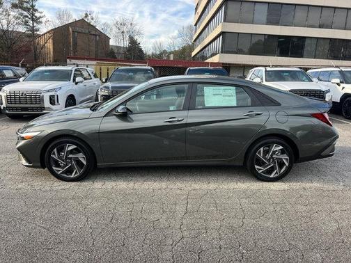 2025 Hyundai ELANTRA SEL Sport