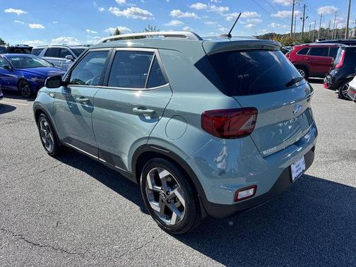 2025 Hyundai VENUE Limited