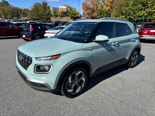 2025 Hyundai VENUE Limited