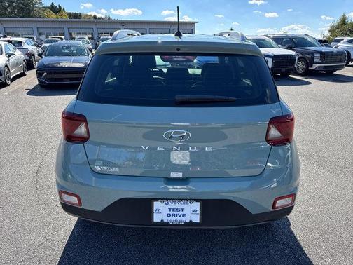 2025 Hyundai VENUE Limited