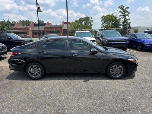2025 Hyundai ELANTRA HEV Blue