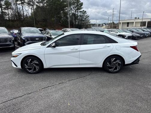 2025 Hyundai ELANTRA HEV SEL