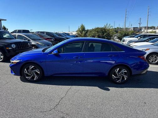 2025 Hyundai ELANTRA SEL Convenience