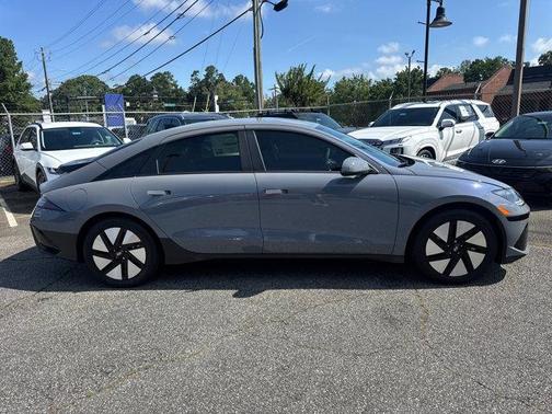 2025 Hyundai IONIQ 6 SE