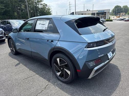 2025 Hyundai IONIQ 5 SE