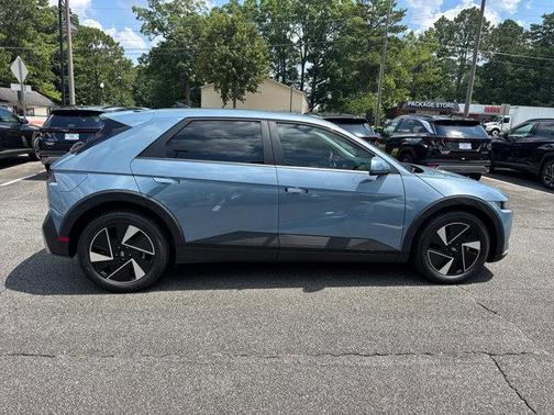 2025 Hyundai IONIQ 5 SE