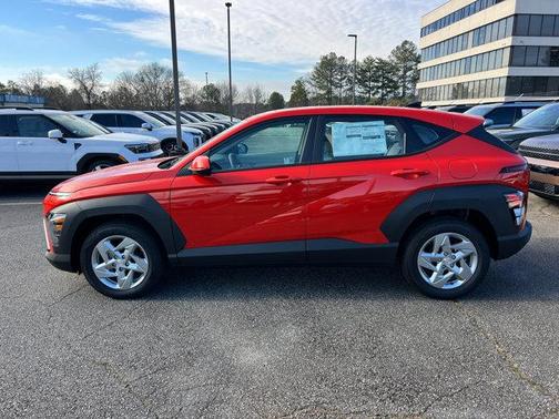 2025 Hyundai KONA SE