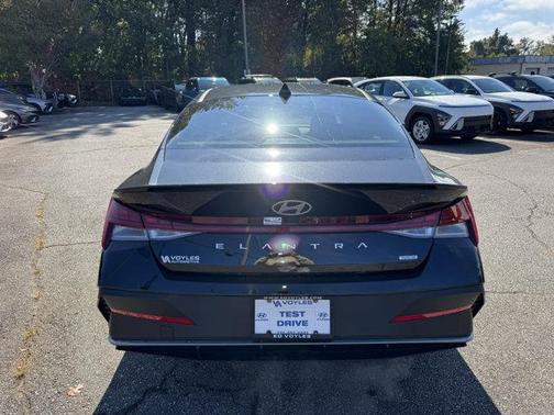 2025 Hyundai ELANTRA HEV SEL Sport