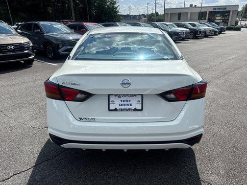 2022 Nissan Altima 2.5 S