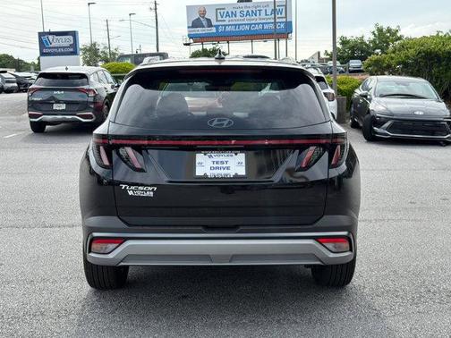 Phantom Black 2026 Hyundai TUCSON SEL Premium
