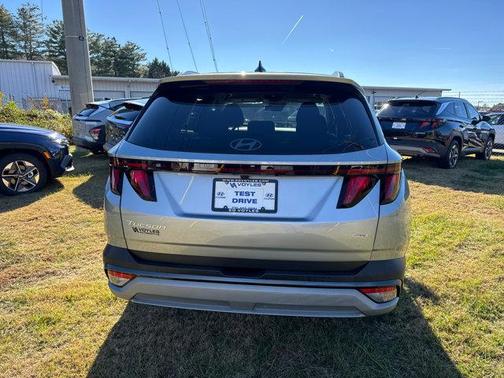 2025 Hyundai TUCSON SEL