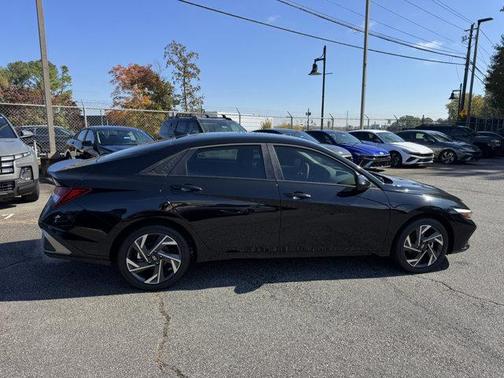 2025 Hyundai ELANTRA HEV SEL Sport