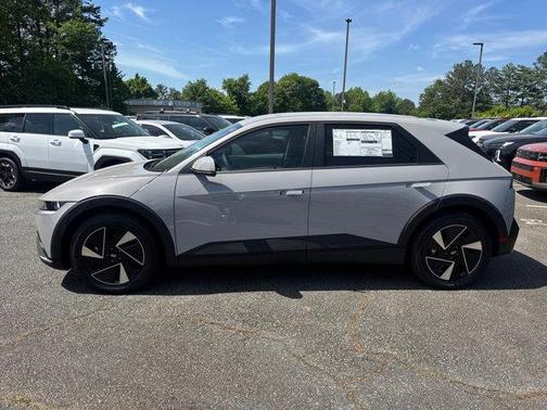 2025 Hyundai IONIQ 5 SE