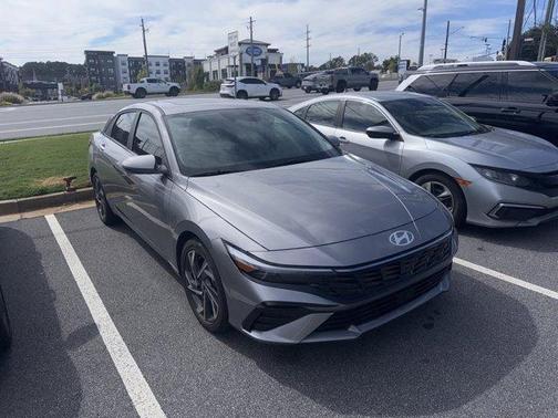 2025 Hyundai ELANTRA Limited