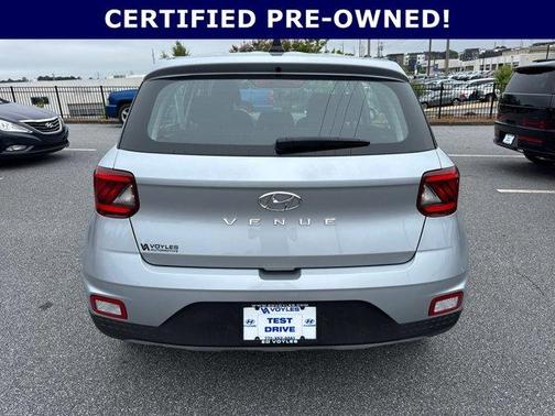 2022 Hyundai VENUE SE