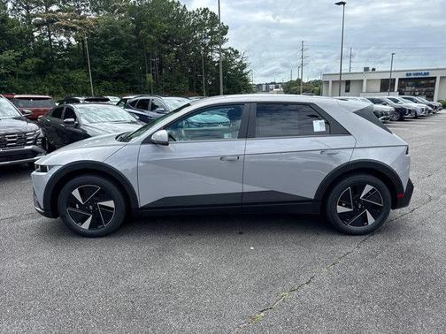 2025 Hyundai IONIQ 5 SE