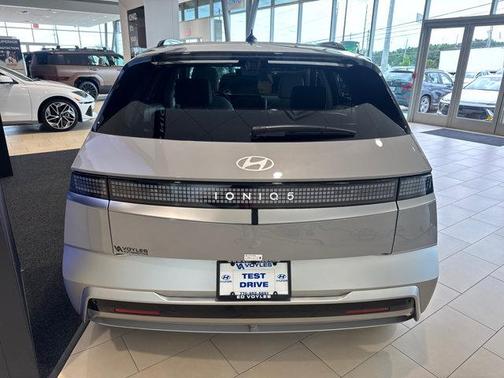 2025 Hyundai IONIQ 5 Limited