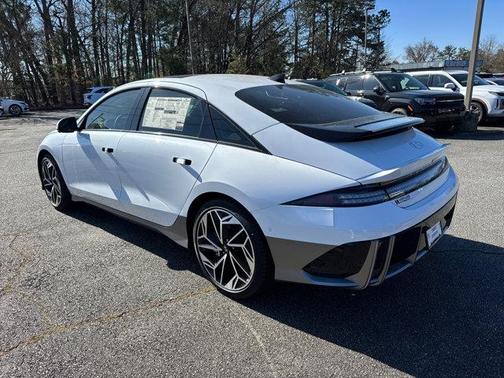 2025 Hyundai IONIQ 6 Limited